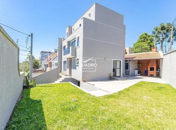 Casa · 192m² · 4 Quartos · 3 Vagas · Sobrado com Vista para o Parque Tanguá | Amplo e Ensolarado