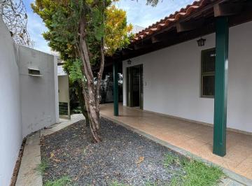 f3121a567e6e40d4b9cb777d9c2e737c.jpg · Casa para Venda em Uberlândia/MG - 3 Dorm. 220 m2 Área Útil