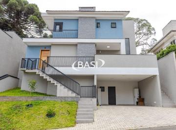 Casa · 209m² · 3 Quartos · 4 Vagas · Casa em condominio com 3 quatos sendo 1 suite com closet (alto padrao)