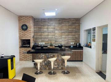 Casa · 179m² · 3 Quartos · 3 Vagas · Casa com 3 quartos à venda bairro Planalto - Uberlândia/MG