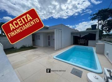 Casa · 165m² · 2 Quartos · 1 Vaga · Casa de esquina com piscina a venda em Shangri-lá