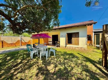 Casa · 130m² · 3 Quartos · 2 Vagas · Casa em Mariápolis