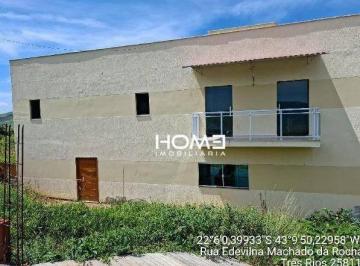 e1cd53d72c56a54ada7a4f3ed13ff27cdeaa2389 · Casa com 4 dormitórios à venda, 265 m² por R$ 415.000,00 - Rua Direita - Três Rios/RJ