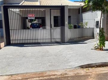 Casa · 150m² · 3 Quartos · 2 Vagas · Casa com 3 quartos à venda em Centro - PR