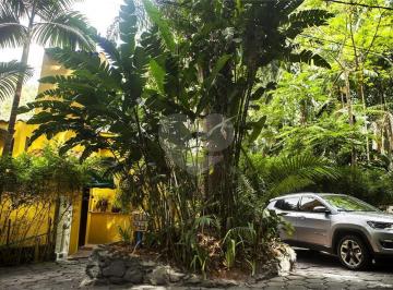 Casa · 350m² · 3 Quartos · 5 Vagas · Condomínio com 3 quartos à venda em Condomínio Iolanda - SP