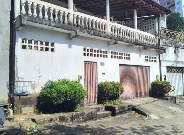 Casa de 4 quartos, Salvador · Casa com 700 m² e 4 quartos à venda em Salvador