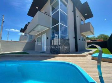 Casa · 137m² · 3 Quartos · 2 Vagas · Sobrado com Piscina a 290 metros da praia no Balneário Itapoá!