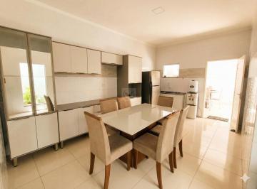 Casa · 175m² · 3 Quartos · 1 Vaga · Casa de 3 Quartos (1 Suíte)