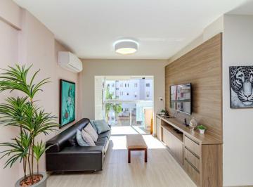 Apartamento · 84m² · 3 Quartos · 1 Vaga · Apartamento à venda no Centro em Balneário Camboriú.