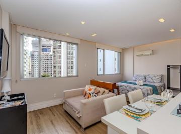 Apartamento · 46m² · Loft à venda no Centro em Balneário Camboriú.