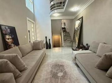 Casa · 300m² · 4 Quartos · 5 Vagas · Sobrado á venda no Jardim frança com 4 dormitórios e 4 suites.
