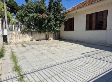 Casa · 82m² · 4 Quartos · 2 Vagas · Casa Residencial de 4 Quartos com Piscina e Churrasqueira em Porto Alegre