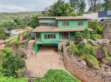 Casa · 300m² · 5 Quartos · 4 Vagas · Sobrado no Condomínio Aldeia Suíça, na Cidade de Valinhos/SP