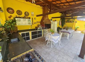Rural · 230m² · 3 Quartos · 4 Vagas · Chácara Charmosa: Oásis no Centro de Santo Antônio de Posse