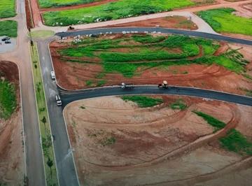 Terreno , Bragança Paulista · IMPERIAL BRAGANÇA | LOTES a partir de 525m² com Condições ESPECIAIS de PAGAMENTO | LAZER e LAGO