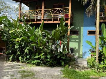 Comercial de 13 quartos, São Sebastião · Residencial à venda em Camburizinho, composto por 7 casas + 1 chalé