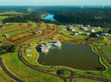 Terreno · 450m² · Terreno à venda no Condomínio Royal Boulevard Yacht Residence e Resort em Foz do Iguaçu.