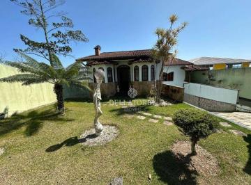 Casa · 284m² · 3 Quartos · 3 Vagas · Casa em Fazendinha, Teresópolis/RJ de 284m² 3 quartos à venda por R$ 890.000,00