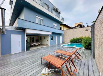 Casa · 267m² · 5 Quartos · 4 Vagas · Casa de luxo em juquehy a 150m da praia