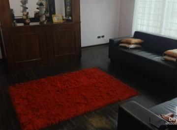 Casa · 242m² · 3 Quartos · 2 Vagas · Casa à venda em Jardim Piratininga, Limeira - 3 Dormitórios, 2 Vagas