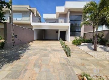 Casa · 261m² · 4 Quartos · Casa Nova em Condomínio Fechado