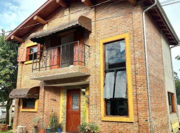 Casa · 130m² · 2 Quartos · 1 Vaga · Casa estilo rustico moderno a venda no Condomínio Recanto dos Laranjais