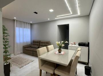 Apartamento de 2 quartos, Gama · Apartamento reformado no setor central
