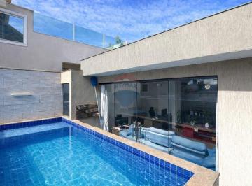 Casa · 300m² · 3 Quartos · 2 Vagas · Sobrado com 3 quartos piscina e Vista Permanente para o Lago na Vila Planalto ACEITA PERMUTA