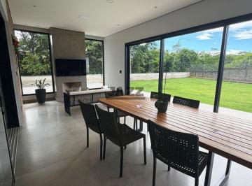 Casa · 293m² · 3 Quartos · 4 Vagas · Sobrado à venda no Condomínio Santa Mônica - Itu/SP | Conforto, segurança e um estilo de vida comple