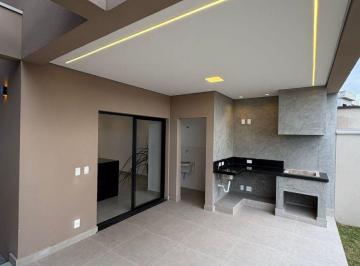 Casa de 3 quartos, Santana de Parnaíba · Casa com 150 m² 3 quartos à uma suite e duas vagas de garagem a venda em Villas do Jaguari