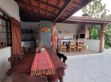 Casa · 200m² · 6 Quartos · 4 Vagas · Casa Com 6 Dormitórios | Itagua | 200m²