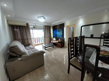 sala com sacada · Apartamento à venda no Vila Belmiro em Santos.