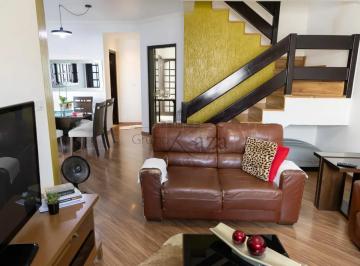 Casa · 147m² · 3 Quartos · 2 Vagas · Oportunidade - Casa Sobrado - Jacareí - 3 Dormitórios - 147m².