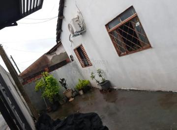 Casa · 200m² · 3 Quartos · 2 Vagas · Duas casas no Jardim das Oliveiras, boas para renda, uma já alugada.