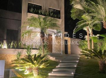 Foto 01 · Alphaville Barueri-SP: Casa em Condomínio com 4 Suítes, 500m² e 6 Vagas!