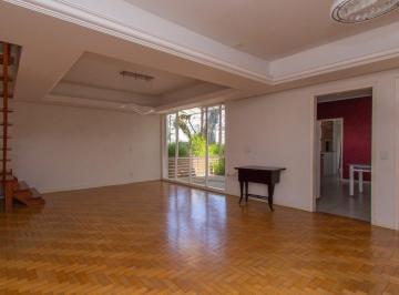 Apartamento · 131m² · 3 Quartos · Apartamento garden, 3 dormitórios, 2 suítes, e 131m² privativos no Menino Deus.