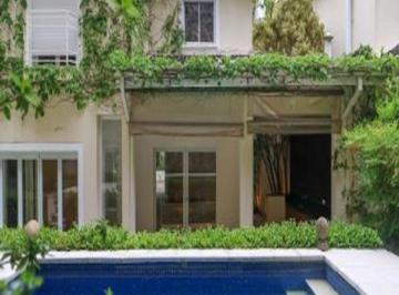 Casa de 4 quartos, São Paulo · Casa alto padrão em condominio c/440m2 e 04 suites 04 vagas Morumbi