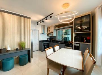 Casa de 4 quartos, São Paulo · Casa à venda na Vila Guilherme com 3 suítes e 115 metros