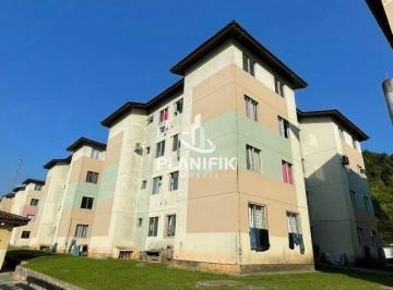 Apartamento · 47m² · 2 Quartos · 1 Vaga · Apartamento a venda com 2 quartos, 1 vaga de garagem e com salão de festas.