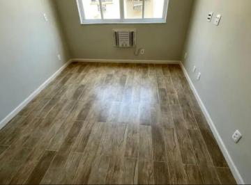 Apartamento de 1 quarto, Rio de Janeiro · Ótimo conjugadão, reformado e silencioso. No coração do Flamengo, uma quadra da praia ou metrô