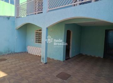Casa · 180m² · 4 Quartos · 3 Vagas · QR 404 - SOBRADO Á VENDA - 04 QUARTOS SENDO UMA SUÍTE - SAMAMBAIA NORTE/DF