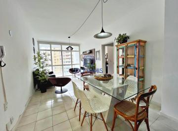 Apartamento · 100m² · 2 Quartos · Apartamento à venda na Praia das Pitangueiras no Guarujá, com vista para o mar.