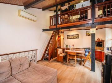 Apartamento · 203m² · 2 Quartos · 3 Vagas · Cobertura Reformada Com placa solar e tomada para carro elétrico