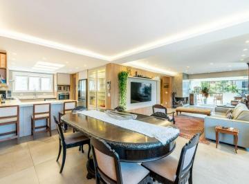 Apartamento · 199m² · 4 Quartos · 2 Vagas · Apartamento com 199m² e 4 dormitórios, 1 suíte, 2 vagas no bairro Bela Vista