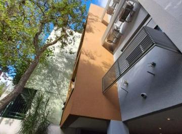 Casa · 65m² · 1 Quarto · 1 Vaga · Apartamento de 1 dormitório garden no bairro Petrópolis em Porto Alegre.