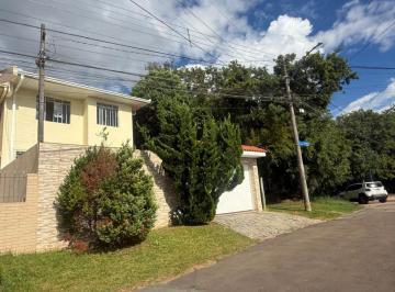 Casa de 3 quartos, Curitiba · Sobrado 3 quartos à venda em Santa Felicidade