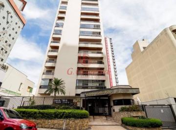 Apartamento · 216m² · 3 Quartos · Vende-se Apartamento: 3 quartos, 1 suíte, 2 vagas, 216 m².