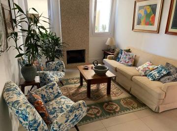 Casa · 304m² · 4 Quartos · Venda ou Locação em Condomínio - 04 dorms 3 suítes, A/C 304M2 - A/T 300M2