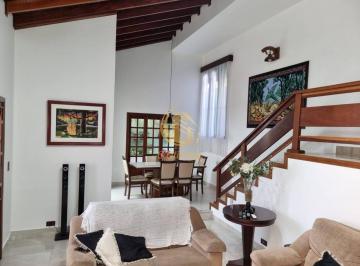 Casa · 270m² · 3 Quartos · 4 Vagas · Vende-se Sobrado - 3 quartos, 1 suíte, A/C 270m2 - A/T 300m2.