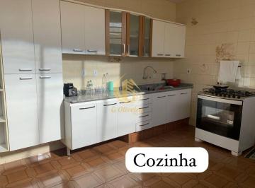 Casa · 200m² · 3 Quartos · 2 Vagas · Sobrado à venda em Jundiaí na Vila Rio Branco: 3 quartos.